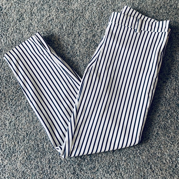 H&M Pants - H&M Striped Cropped Pants EUC